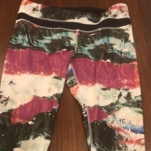 Lululemon Inspire Size 8